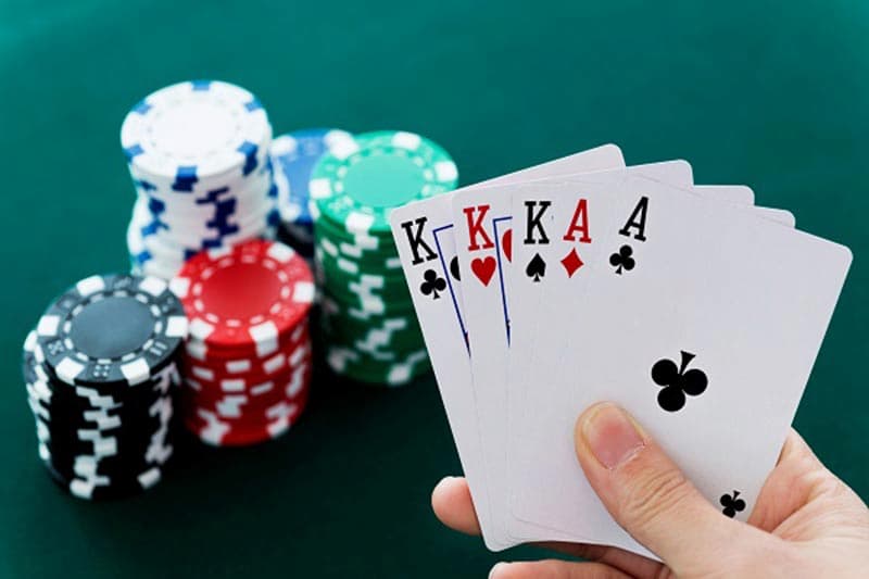 Cách dùng phỉnh poker chi tiết